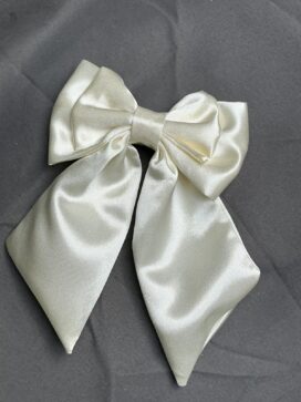 Creamy white Stain bow clip